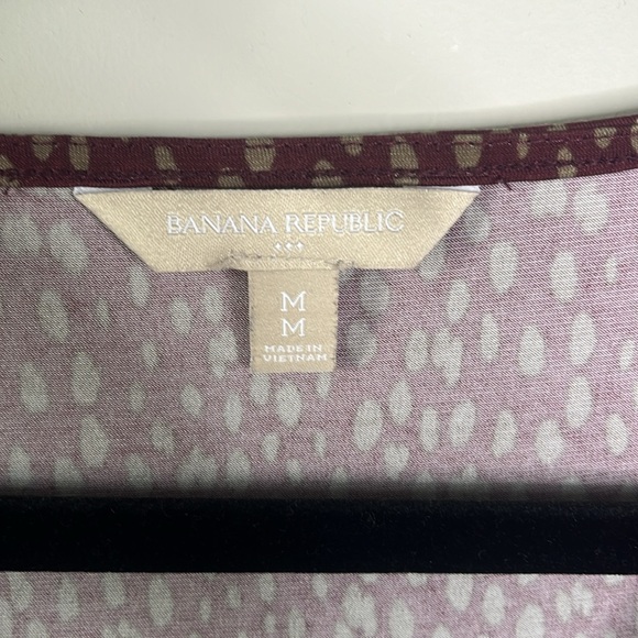 BANANA REPUBLIC SLEEVELESS TOP - Picture 3 of 4
